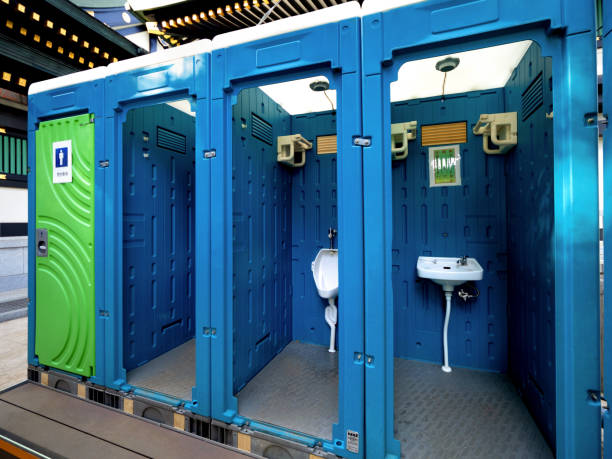 Best Porta potty delivery and setup  in Freeport, NY